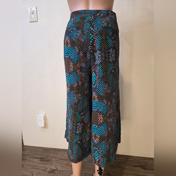 Anthropologie The Essential Culotte Wide Leg Snakeskin Print Pants Size 6 - Picture 14 of 16